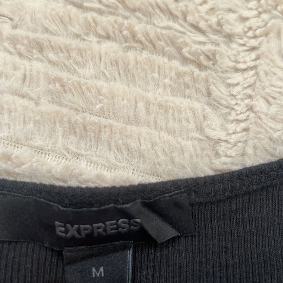 Express tank 100% cotton Medium EUC - Picture 8 of 16